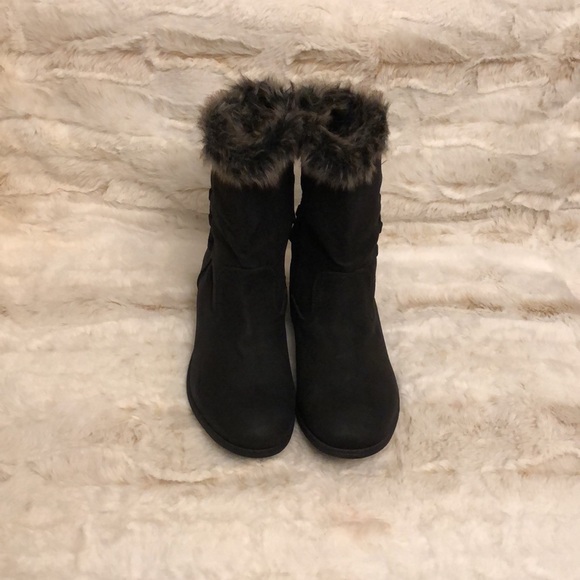 TORRID Foux Fur Trimed Lace -Up WW Boots Booties Women Size 7W Black NEW - Picture 15 of 16